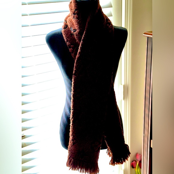 LOUIS VUITTON LV LOGOMANIA SHINE WOOL SCARF. 100% authentic, original owner. - Picture 6 of 6